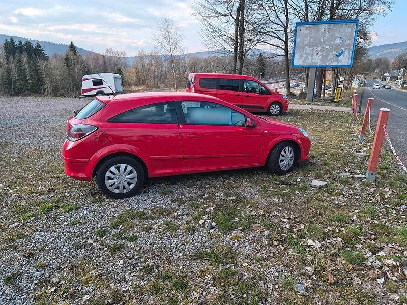 Gebraucht Opel Astra GTC 90 PS (66 kW) 2008 Rot Coupé