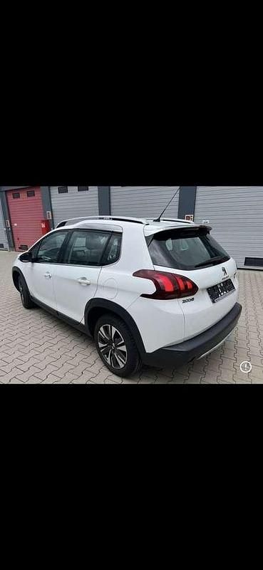 Gebraucht Peugeot 2008 Allure+ 110 PS (80 kW) 2016 Blanc banquise SUV