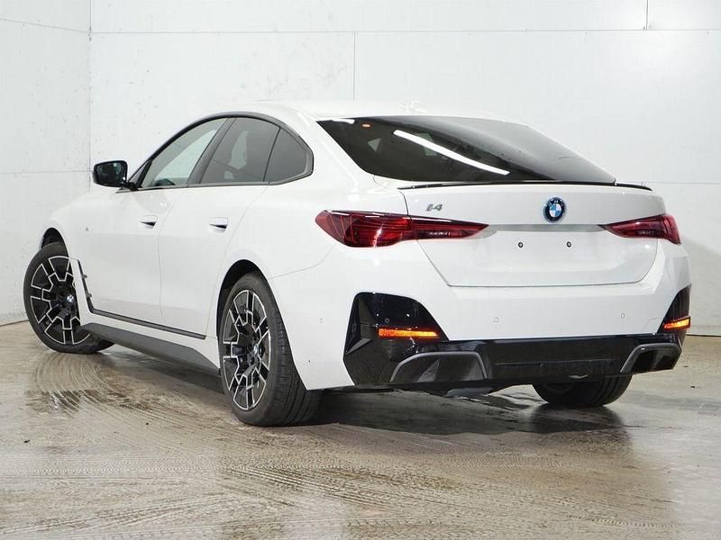 Gebraucht BMW i4 M Sport 250 kW (340 PS) 2025 Alpinweiss Limousine