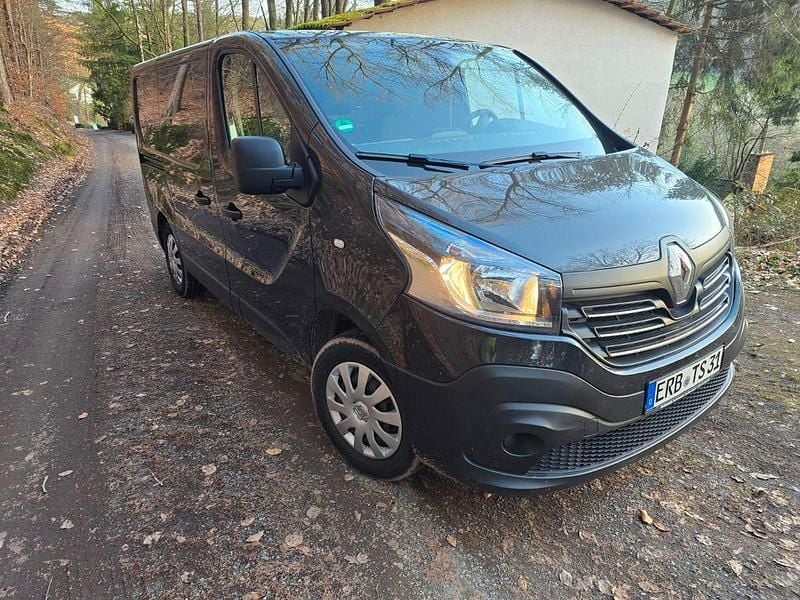 Gebraucht Renault Trafic 145 PS (106 kW) 2017 Schwarz Van / Kleinbus