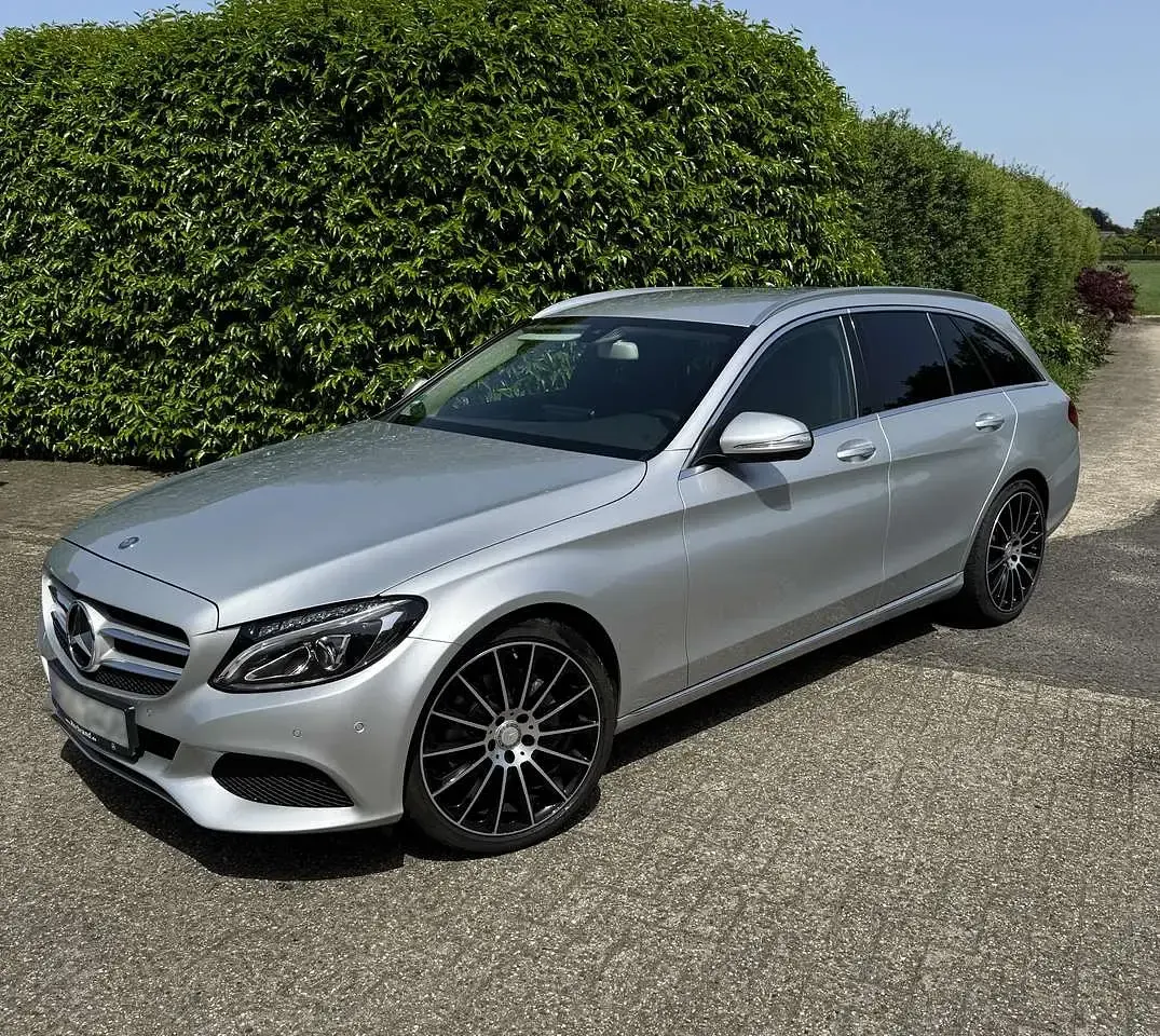 Gebraucht Mercedes C250 Avantgarde 204 PS (150 kW) 2014 Silber Kombi