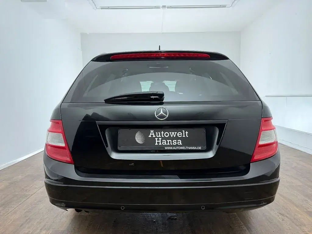 Gebraucht Mercedes C180 156 PS (114 kW) 2009 Schwarz Limousine