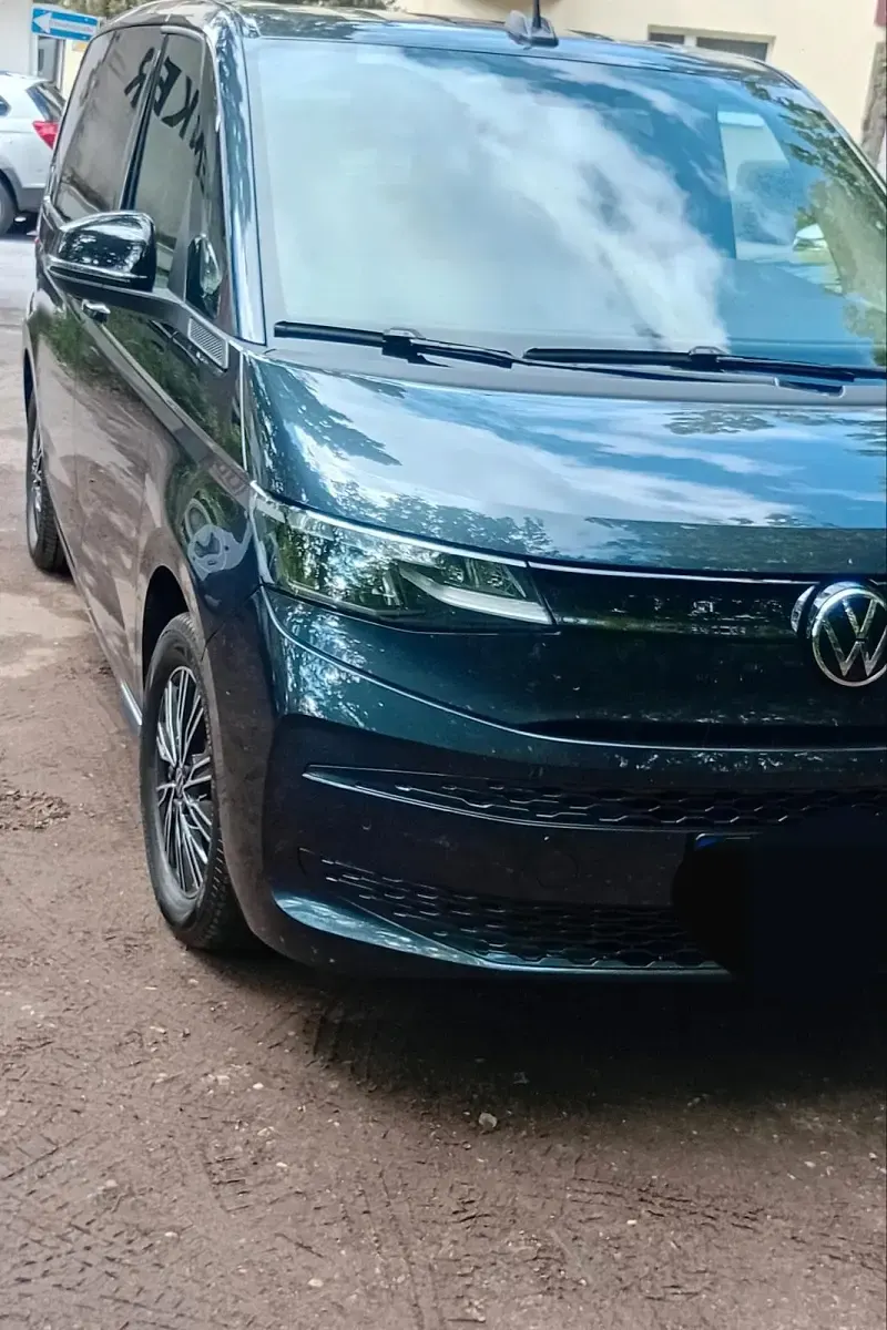 Gebraucht VW Multivan 150 PS (110 kW) 2022 Blau Van / Kleinbus