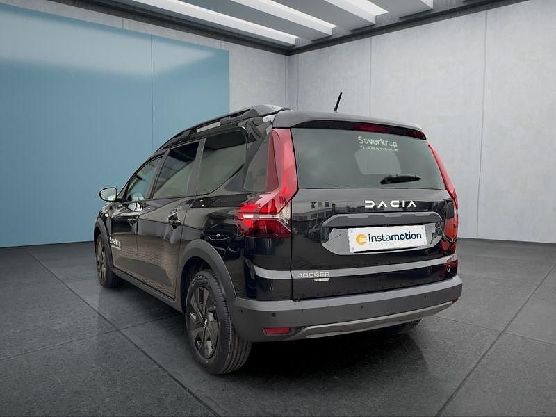 Gebraucht Dacia Jogger 94 PS (69 kW) 2025 Schwarz Van / Kleinbus