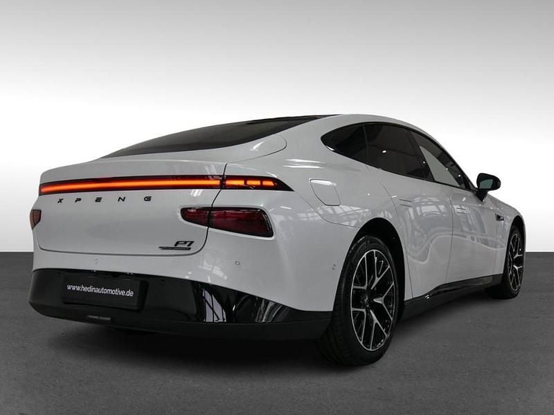 Gebraucht XPENG P7 AWD Performance 255 kW (348 PS) 2025 Weiß arctic white Limousine