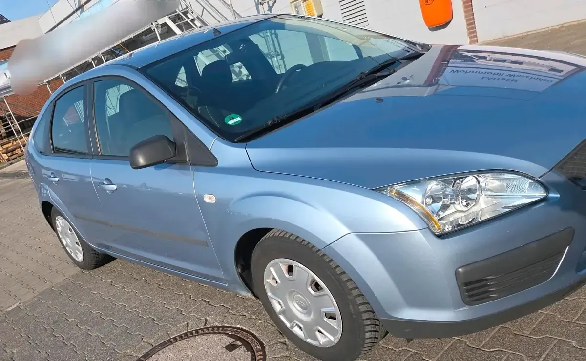 Gebraucht Ford Focus 115 PS (84 kW) 2005 Blau Limousine