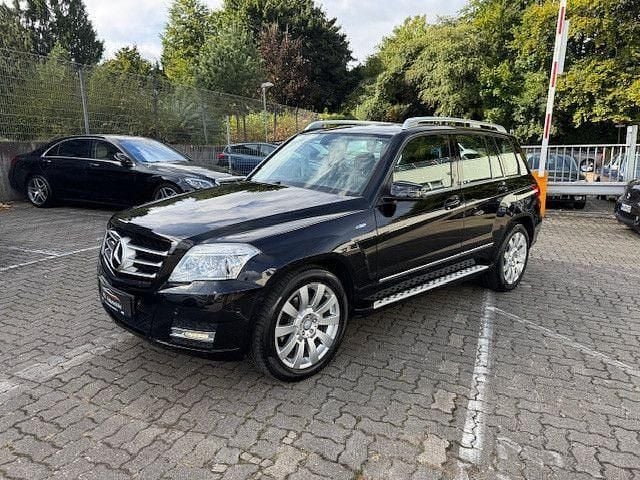 Schwarz Gebraucht 2010 Mercedes GLK220 SUV | 14.990 € (Fairer Preis) - Bild 1/4