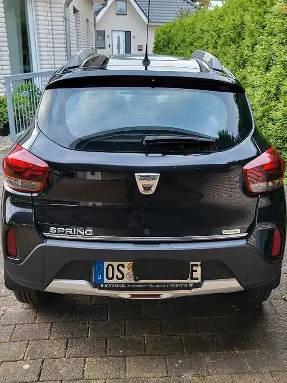 Usado Dacia Spring Comfort Plus 33 kW (45 CV) 2022 Negro Utilitario