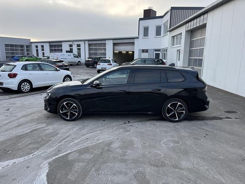 Gebraucht Opel Astra 131 PS (96 kW) 2024 Schwarz Kombi