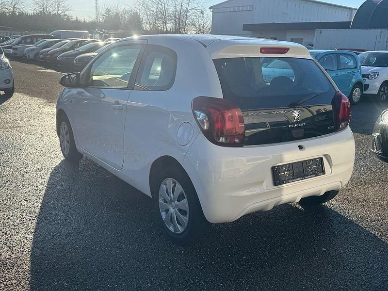 Gebraucht Peugeot 108 Active 69 PS (50 kW) 2017 Weiß Kleinwagen