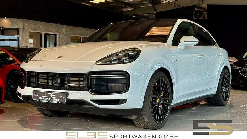 Weiß Gebraucht 2020 Porsche Cayenne Turbo S SUV | 79.850 € (Fairer Preis) - Bild 1/4