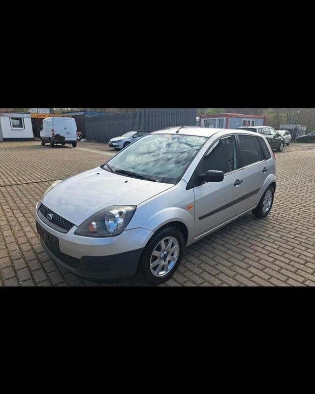 Second-hand Ford Fiesta 2006 Argintiu Hatchback