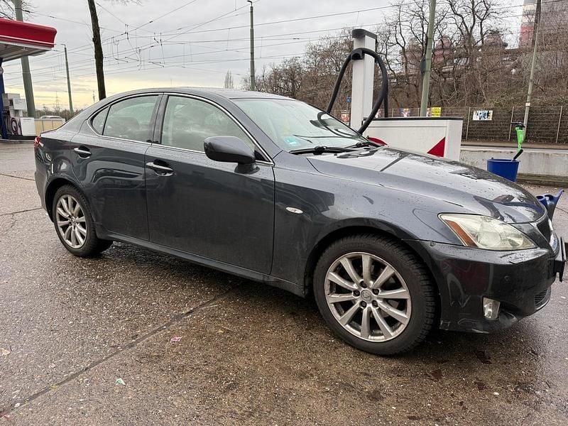 Gebraucht Lexus IS220d 177 PS (130 kW) 2007 Grau Limousine
