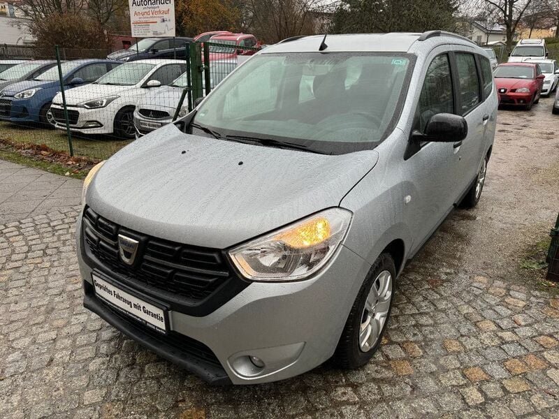 Grau Gebraucht 2021 Dacia Lodgy Van / Kleinbus | 15.999 € (Fairer Preis) - Bild 1/4