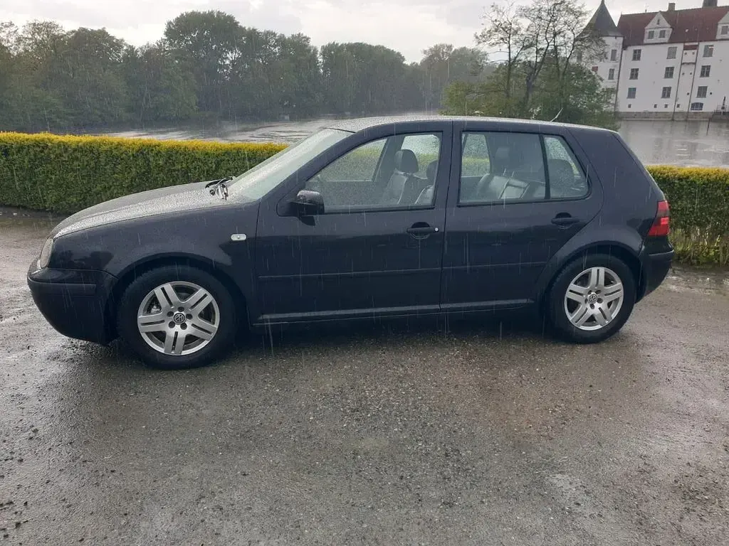 Gebraucht VW Golf IV Edition 75 PS (55 kW) 2000 Schwarz Limousine