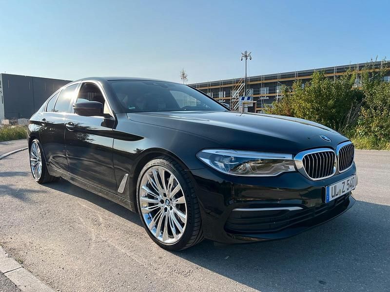 Schwarz Gebraucht 2017 BMW 540 Limousine | 26.500 € (Fairer Preis) - Bild 1/4