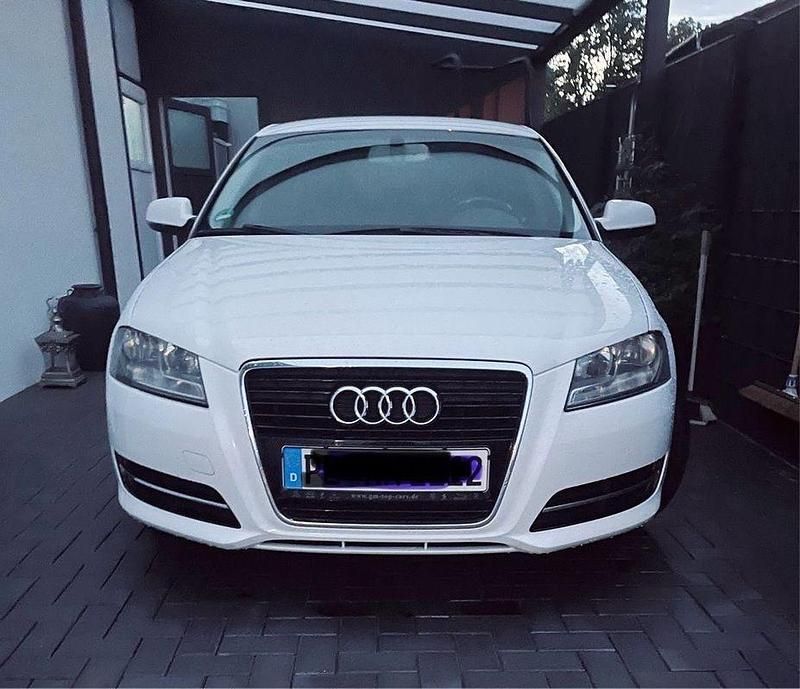 Weiß Gebraucht 2012 Audi A3 Kleinwagen | 8.800 € (Fairer Preis) - Bild 1/2
