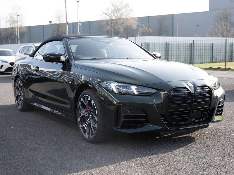 Neu BMW 440 392 PS (288 kW) 2026 Grün Cabrio