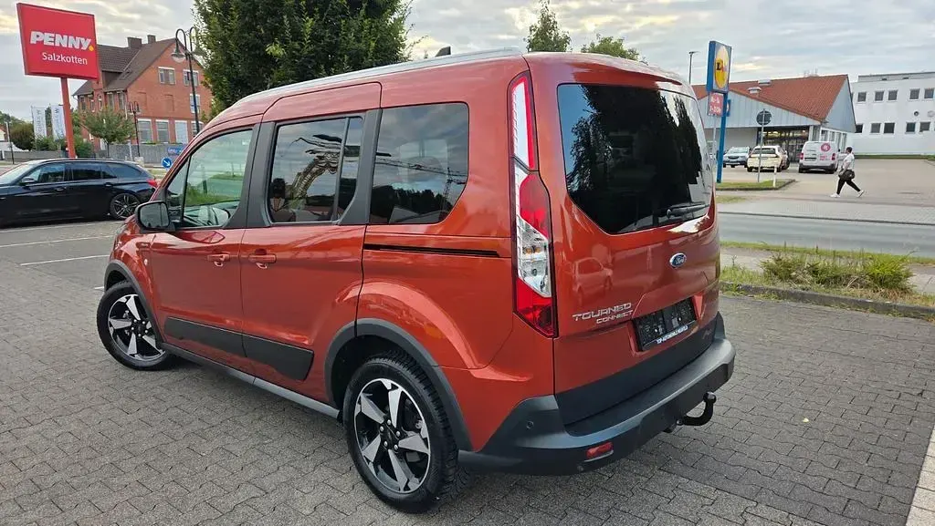 Gebraucht Ford Tourneo Active 120 PS (88 kW) 2021 Orange Van / Kleinbus