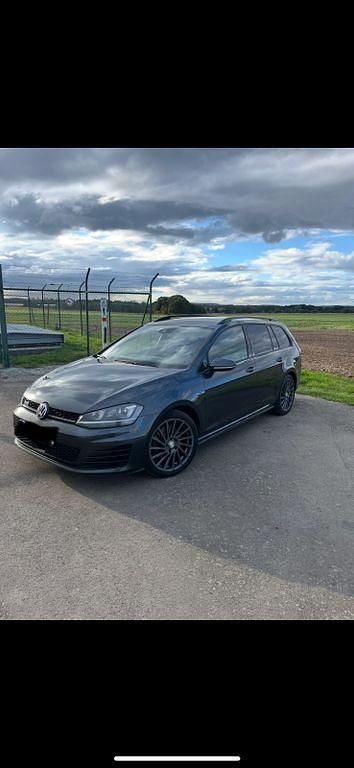 Schwarz Gebraucht 2015 VW Golf VII GTD Kombi | 8.290 € (Superpreis) - Bild 1/4