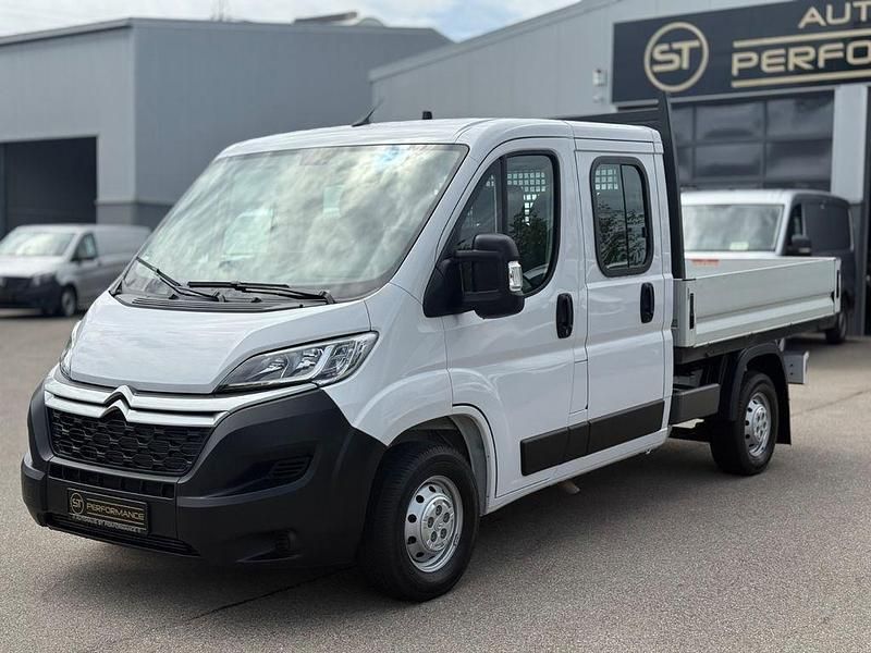 Weiß Gebraucht 2023 Citroën Jumper Van / Kleinbus | 28.990 € (Fairer Preis) - Bild 1/4