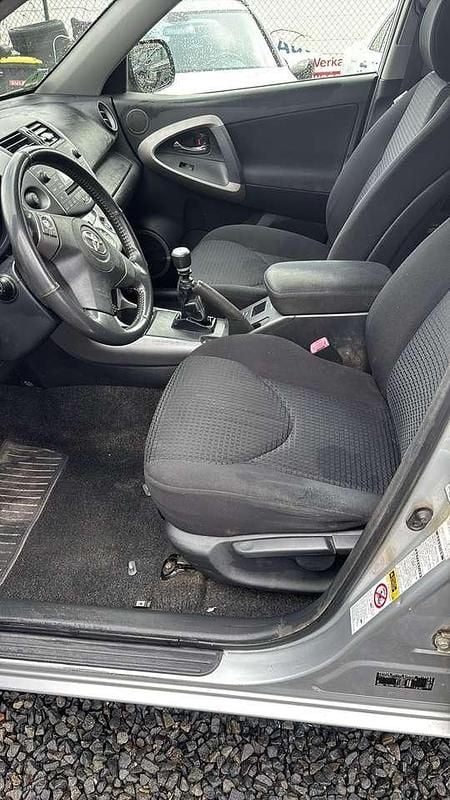 Gebraucht Toyota RAV4 Sol 177 PS (130 kW) 2006 Silver metallic SUV