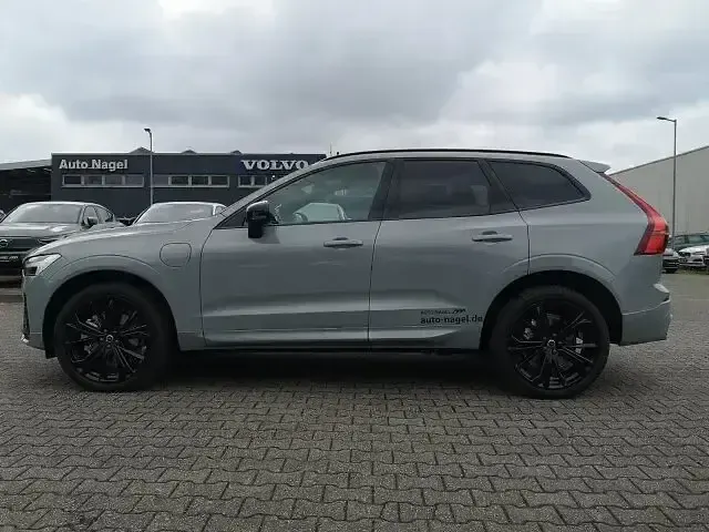 Gebraucht Volvo XC60 Plus 253 PS (186 kW) 2026 Schwarz SUV