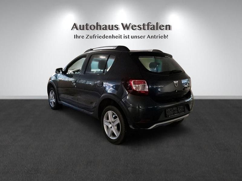 Gebraucht Dacia Sandero Prestige 90 PS (66 kW) 2016 Grau Limousine