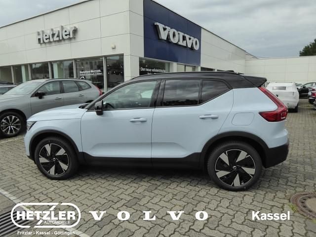 Andere farbe Neu 2024 Volvo XC40 Plus SUV | 56.950 € (Etwas zu teuer) - Bild 1/4