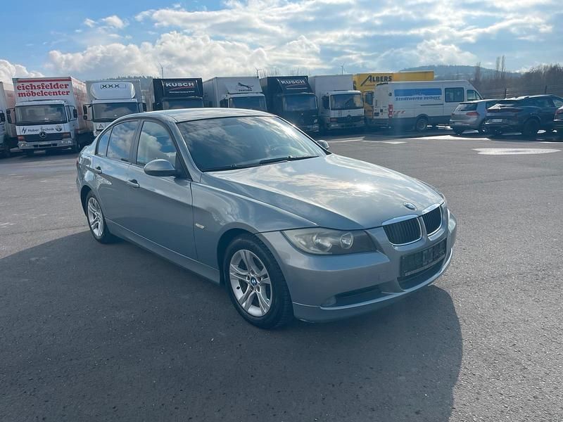 Gebraucht BMW 318 143 PS (105 kW) 2008 Limousine