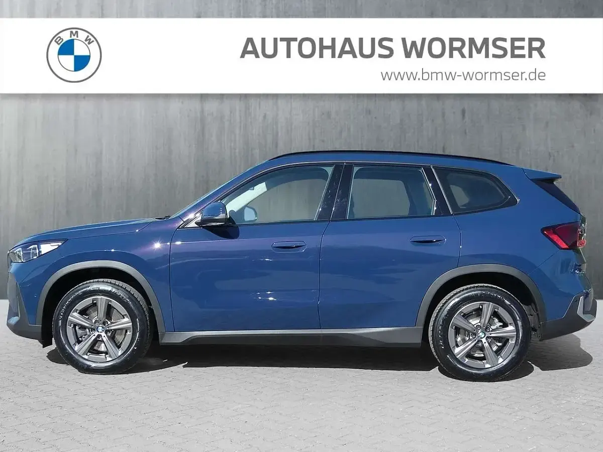 Gebraucht BMW X1 Efficient Dynamics 156 PS (114 kW) 2025 Night dusk blue SUV