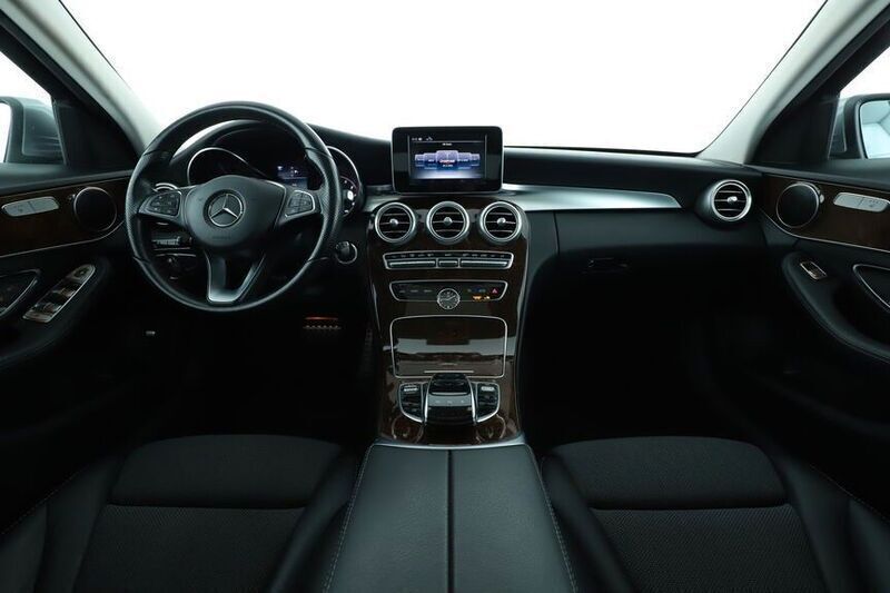 Grau Gebraucht 2014 Mercedes C200 Avantgarde Limousine | 17.500 € (Guter Preis) - Bild 1/4