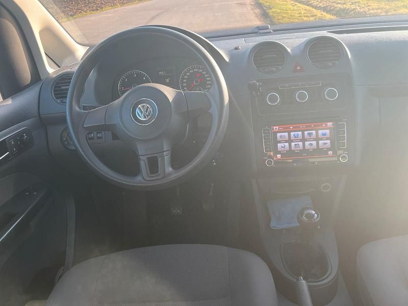 Gebraucht VW Caddy 105 PS (77 kW) 2011 Silber Van / Kleinbus