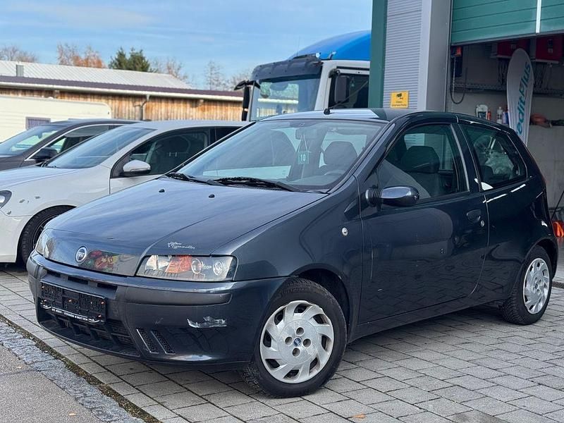 Schwarz Gebraucht 2003 Fiat Punto Limousine | 999 € (Fairer Preis) - Bild 1/4