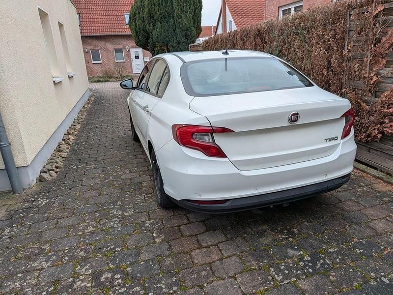 Gebraucht Fiat Tipo 95 PS (69 kW) 2017 Weiß Limousine