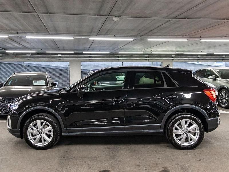 Gebraucht Audi Q2 Advanced Plus 150 PS (110 kW) 2024 Mythosschwarz metallic SUV