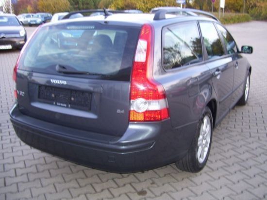 Gebraucht Volvo V50 Kinetic 140 PS (102 kW) 2004 Grau metallic Kombi