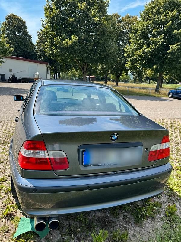 Gebraucht BMW 318 143 PS (105 kW) 2003 Grau Limousine