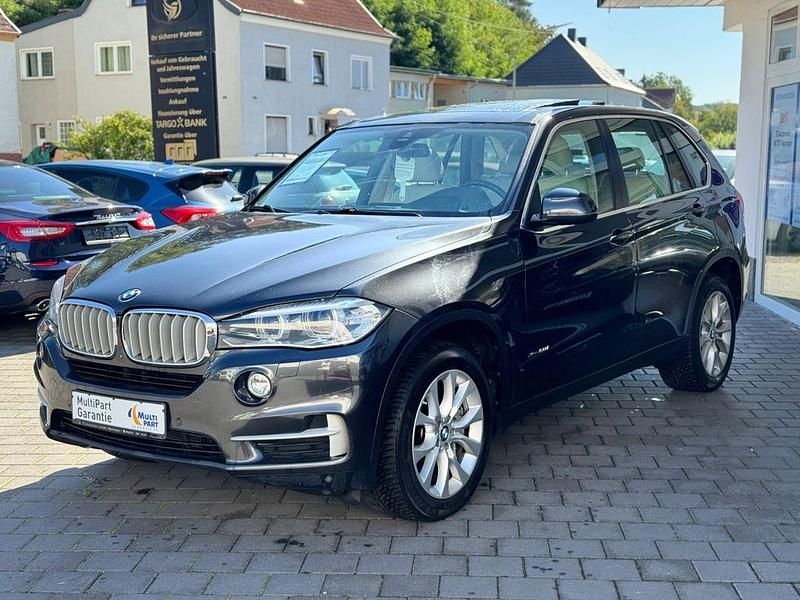 Grau Gebraucht 2017 BMW X5 SUV | 29.900 € (Etwas zu teuer) - Bild 1/4