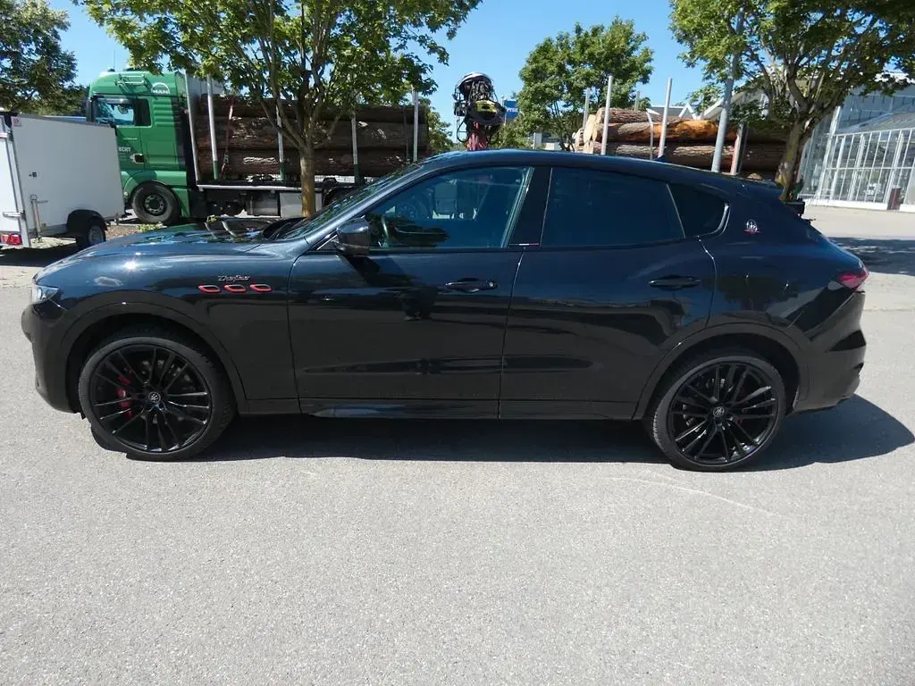 Gebraucht Maserati Levante 581 PS (427 kW) 2020 Schwarz SUV