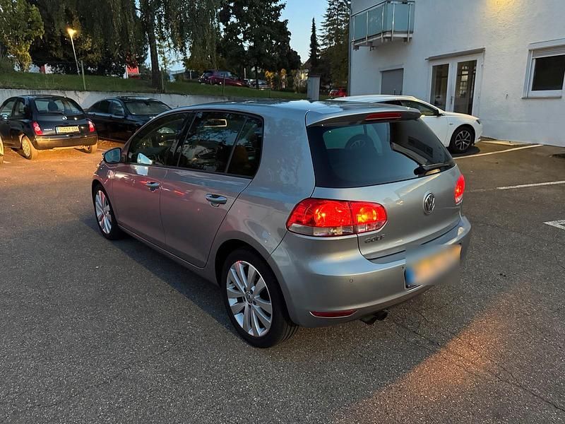 Gebraucht VW Golf VI 122 PS (89 kW) 2010 Silber Kleinwagen