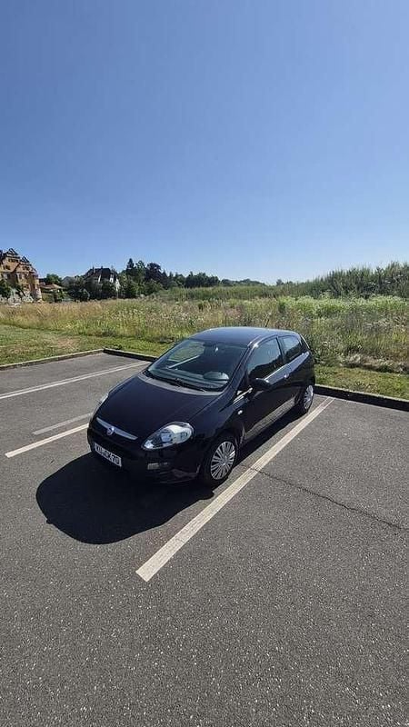 Gebraucht 2011 Fiat Punto Classica Kleinwagen | 1.550 € (Guter Preis) - Bild 1/4