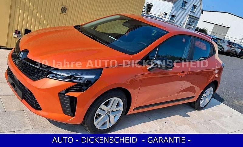 Valencia orange pearl Neu 2025 Renault Clio V Evolution Kleinwagen | 16.988 € (Superpreis) - Bild 1/4