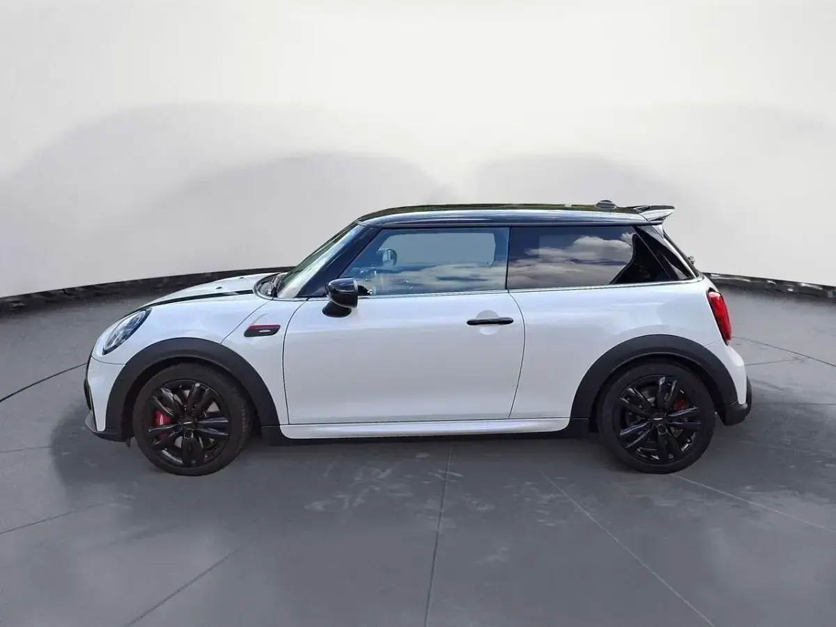 Gebraucht Mini John Cooper Works 231 PS (169 kW) 2024 Weiß Kleinwagen