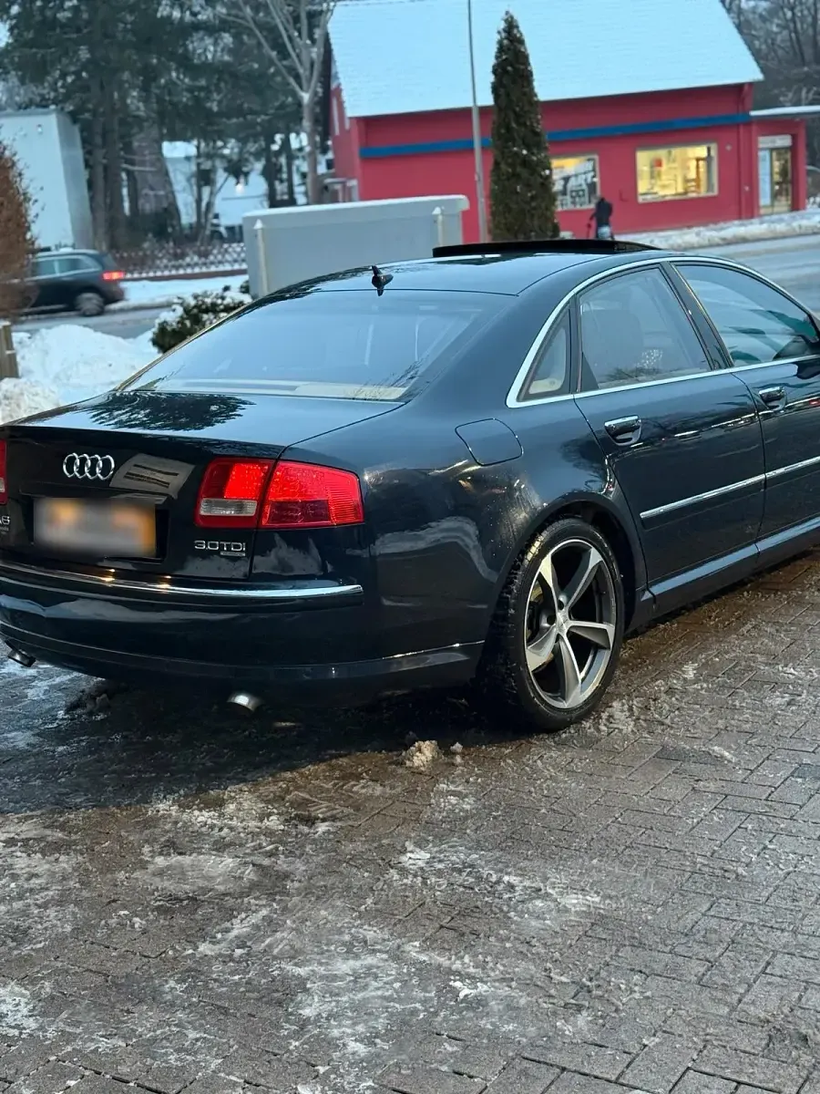 Usata Audi A8 239 CV (175 kW) 2007 Blu Berlina