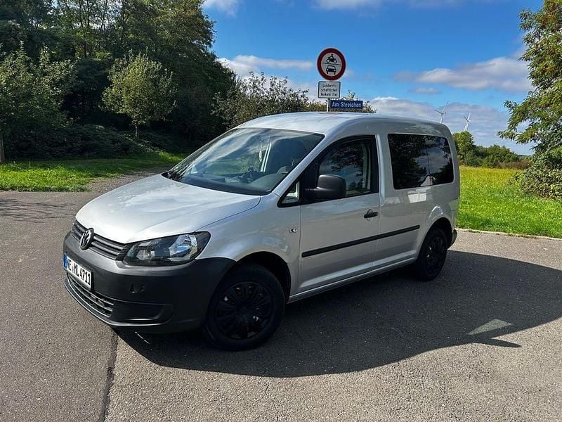 Grau Gebraucht 2015 VW Caddy Van / Kleinbus | 7.500 € (Superpreis) - Bild 1/4