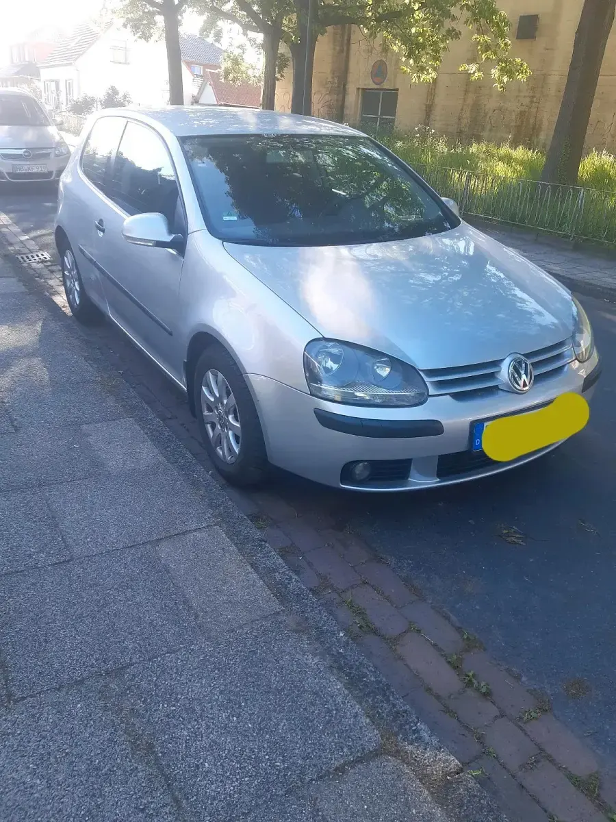 Gebraucht VW Golf V 115 PS (84 kW) 2003 Silber Kleinwagen