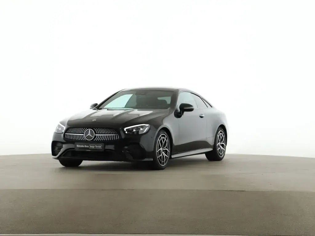 Gebraucht Mercedes E300 Night 258 PS (189 kW) 2023 Schwarz Coupé