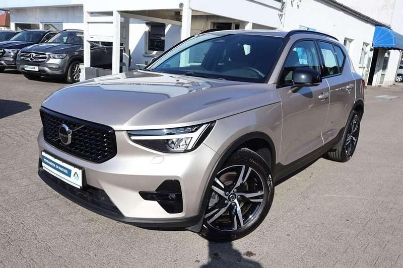 Gebraucht Volvo XC40 Plus 197 PS (144 kW) 2022 Bright dusk SUV