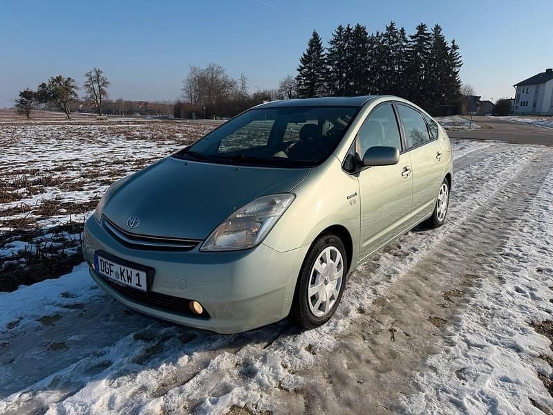 Grün Gebraucht 2007 Toyota Prius Limousine | 3.999 € (Fairer Preis) - Bild 1/4